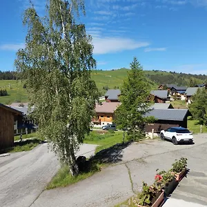 Côté Bisanne Dans Le Népal Appartement Les Saisies